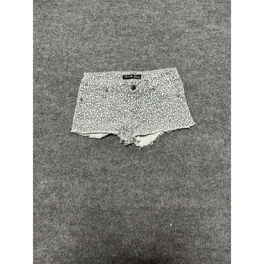 Celebrity Pink Shorts Womens Size 7 Gray Leopard Print Raw Hem Stretch Denim